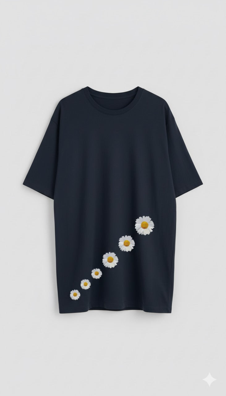 Bloom Path Daisy T-Shirt – Embrace Simplicity in Style
